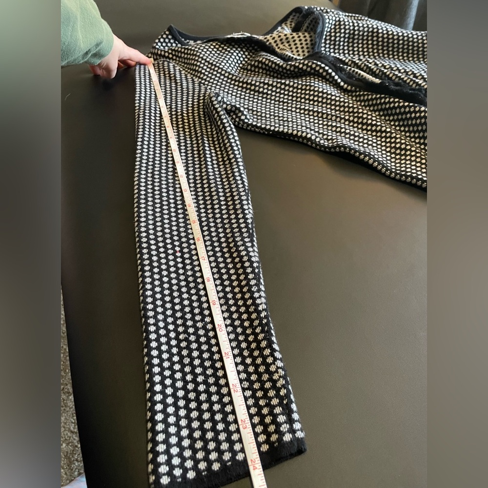S Black and White-Patterned Knit Cardigan w/ Reversible Pattern - Picture 6 of 8